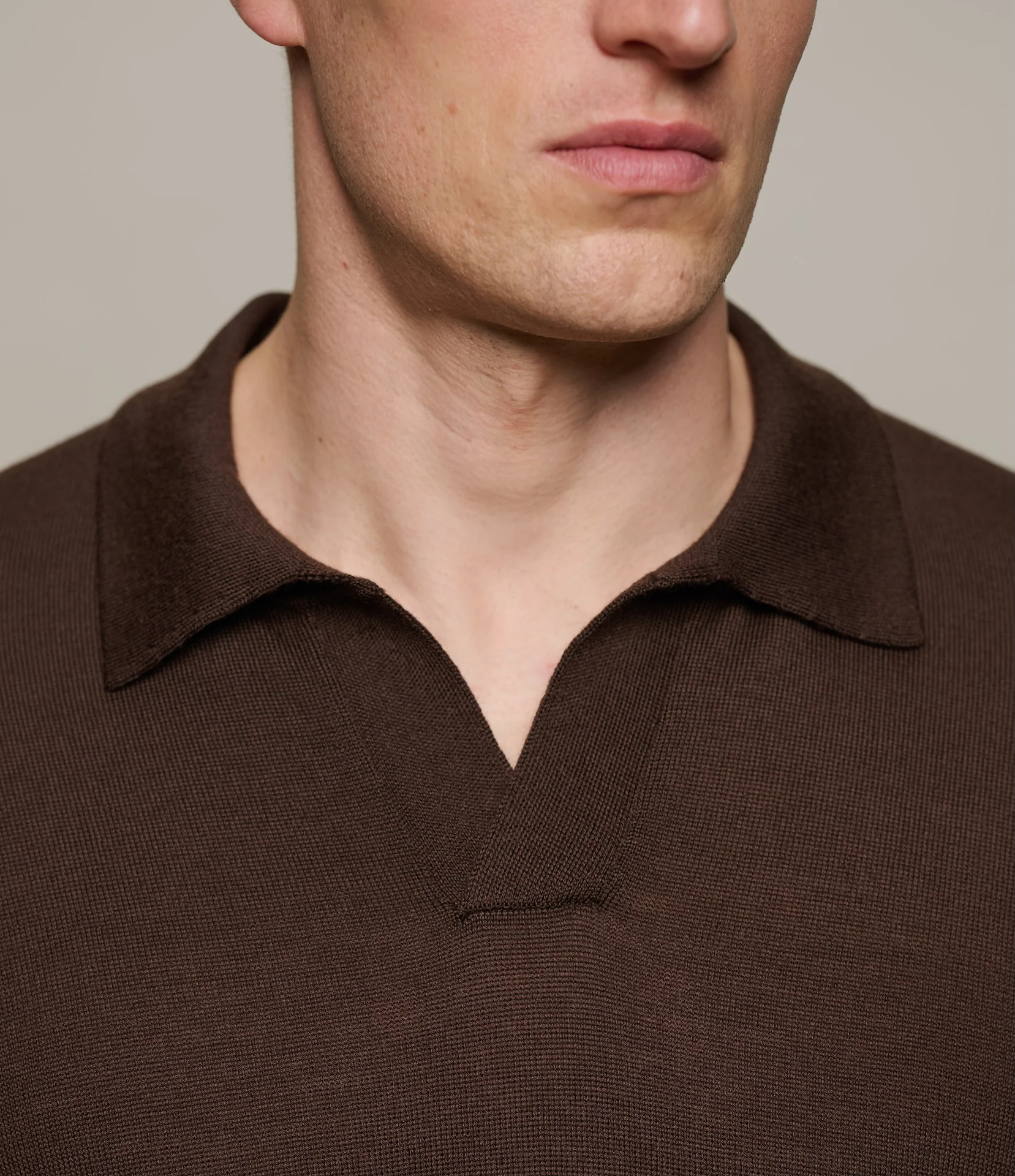 Refined Knitted Merino Wool Short Sleeve Polo Shirt - Image 3