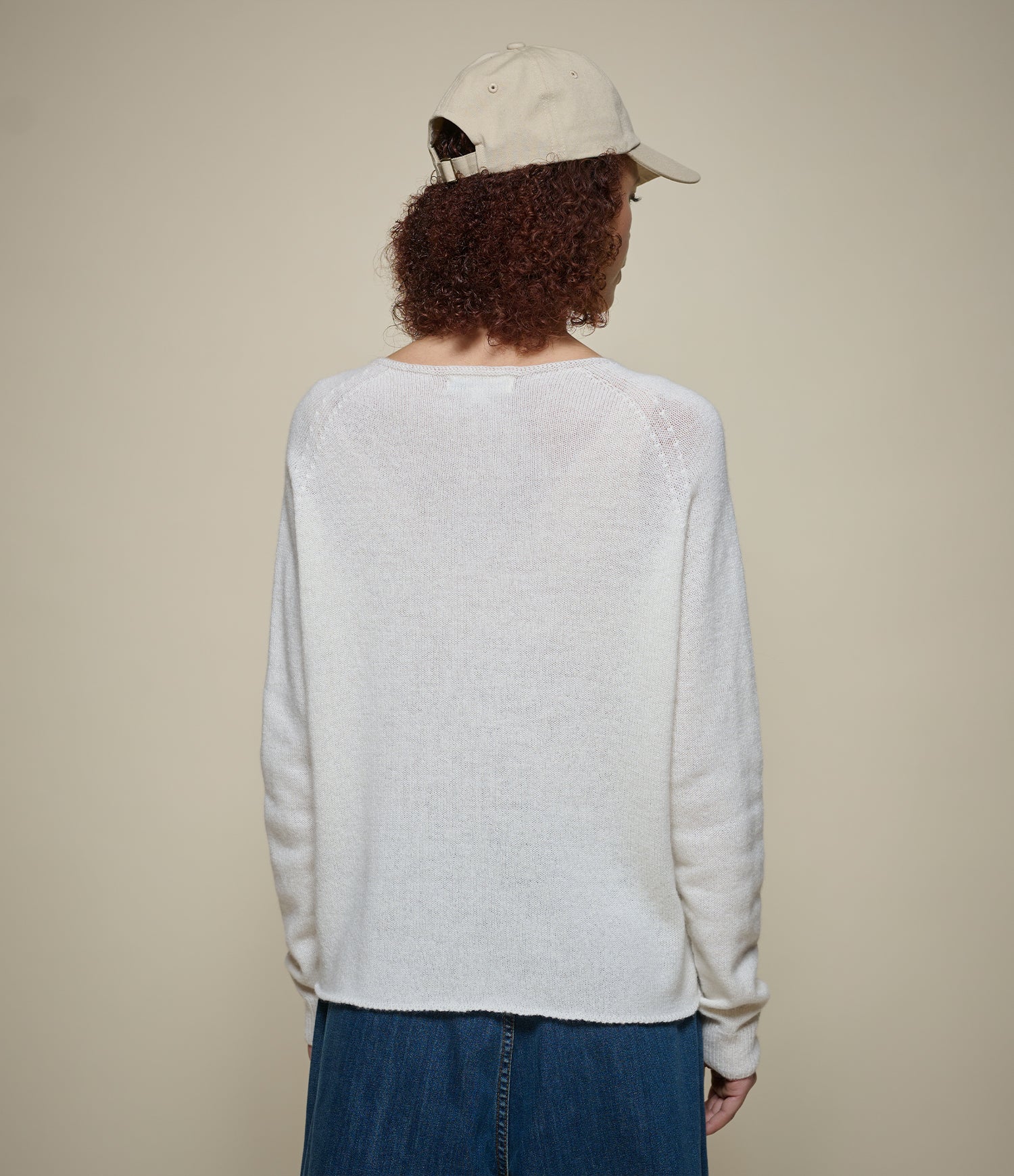 Lightweight Merino Wool-Cashmere-Silk Raglan Sweater - Image 4