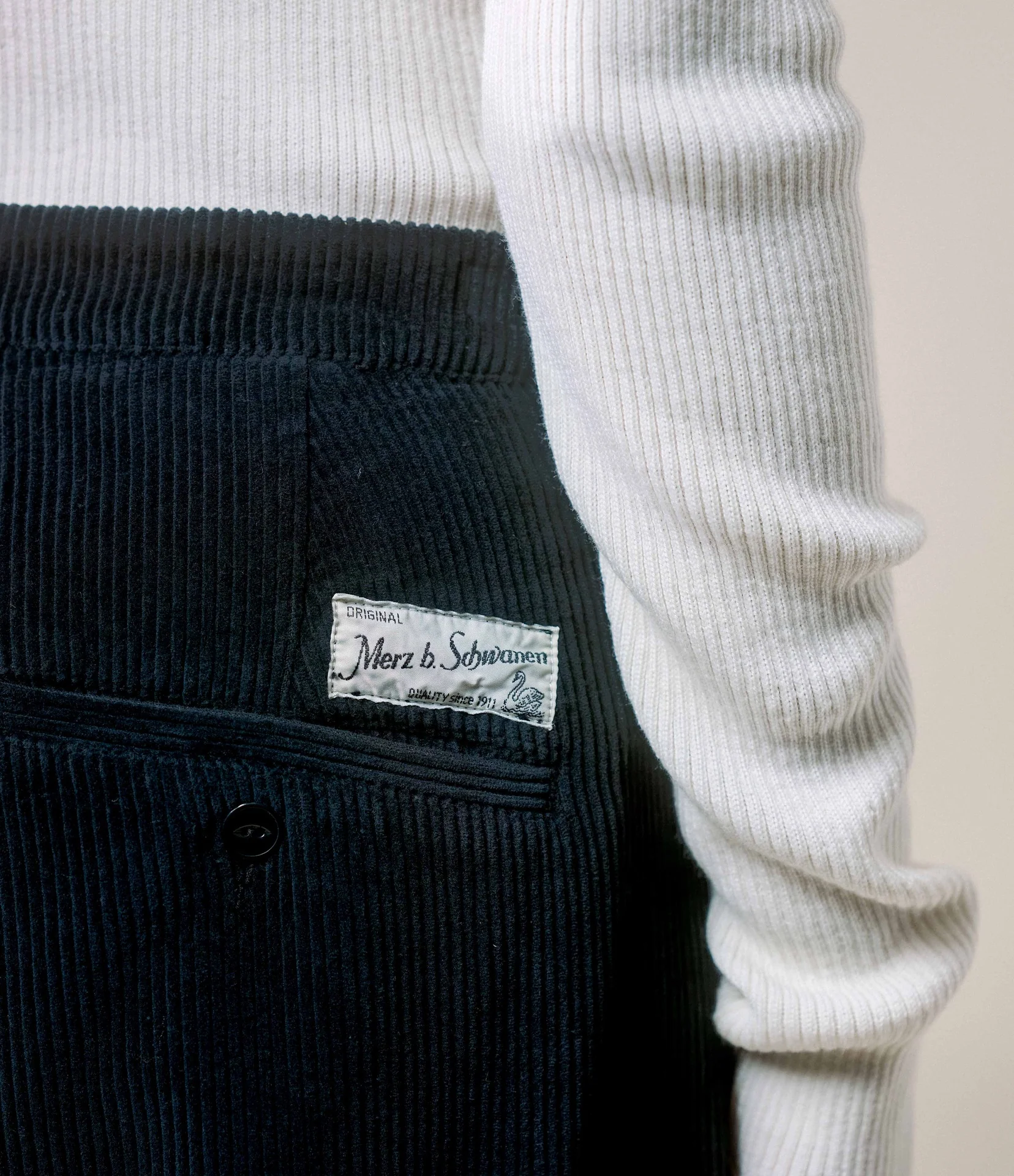 1955s Bold Cotton Corduroy Women's Ankle Length Chino Pants - Image 4